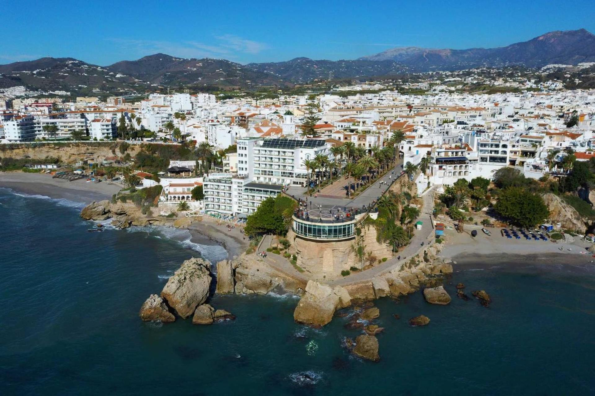 Apartamento La Casa Del Abuelo Nerja Bagian luar foto